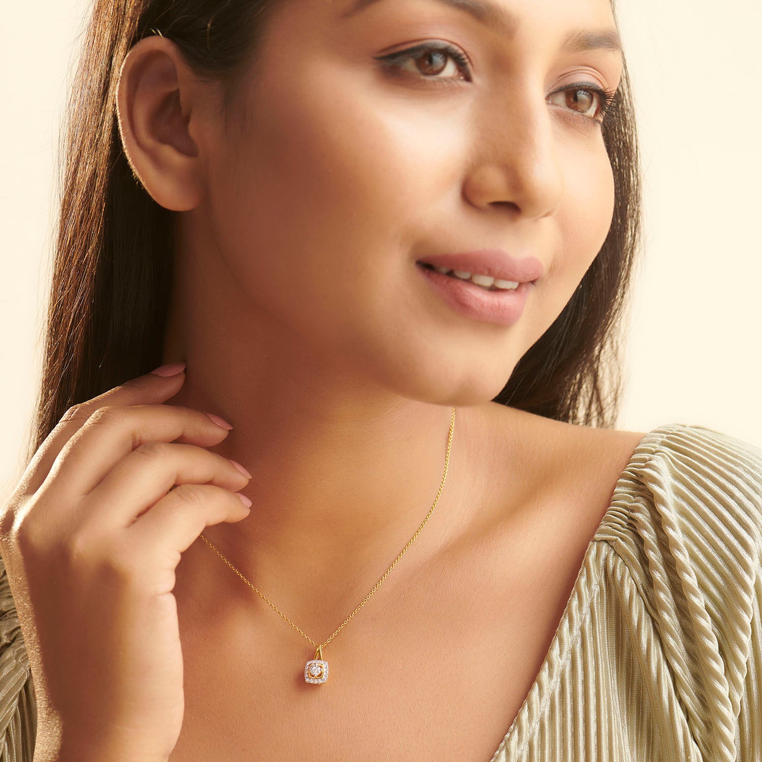 Simone Solitaire Pendant